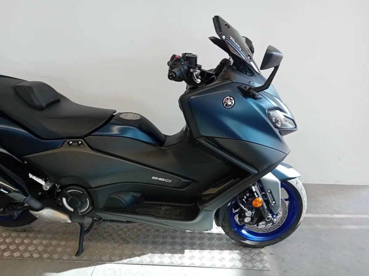 Yamaha T-Max 560 (2022 - 24) (7)