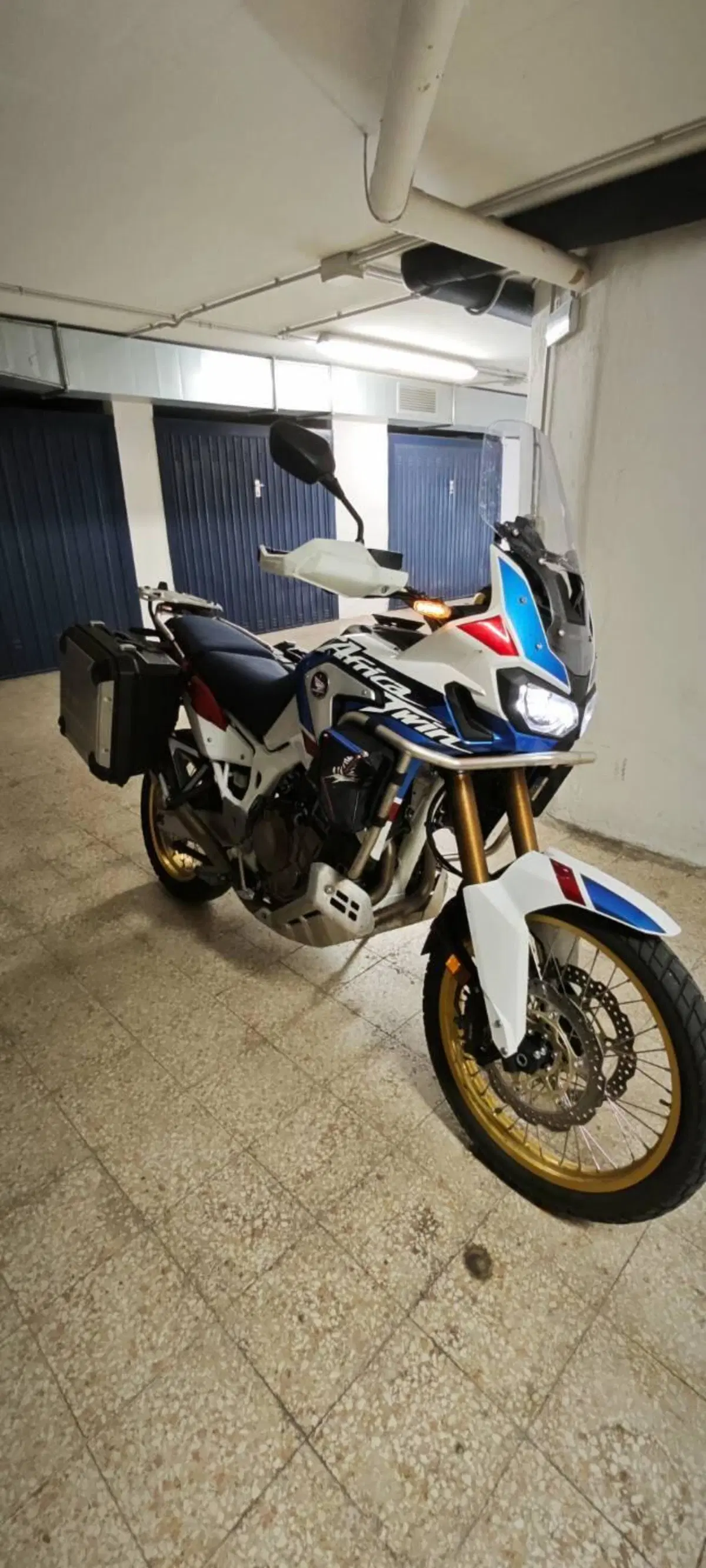 Honda Africa Twin CRF 1000L Adventure Sports (2018 - 19) (2)