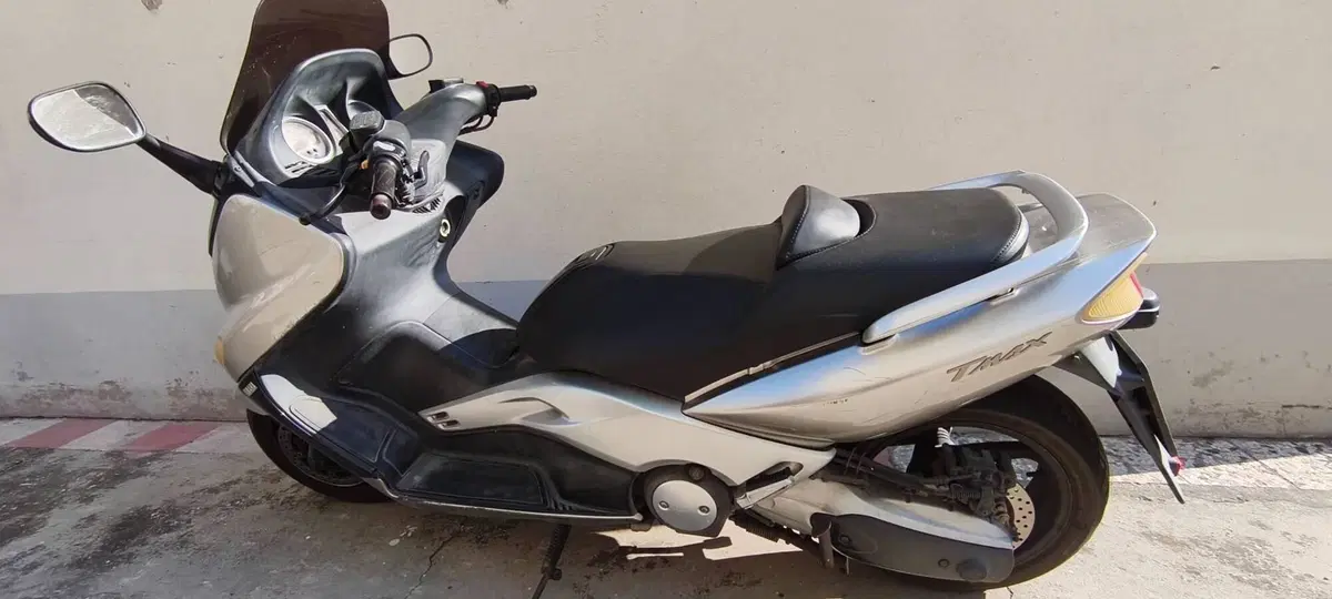 Yamaha T-Max 500 (2004 - 07) (4)