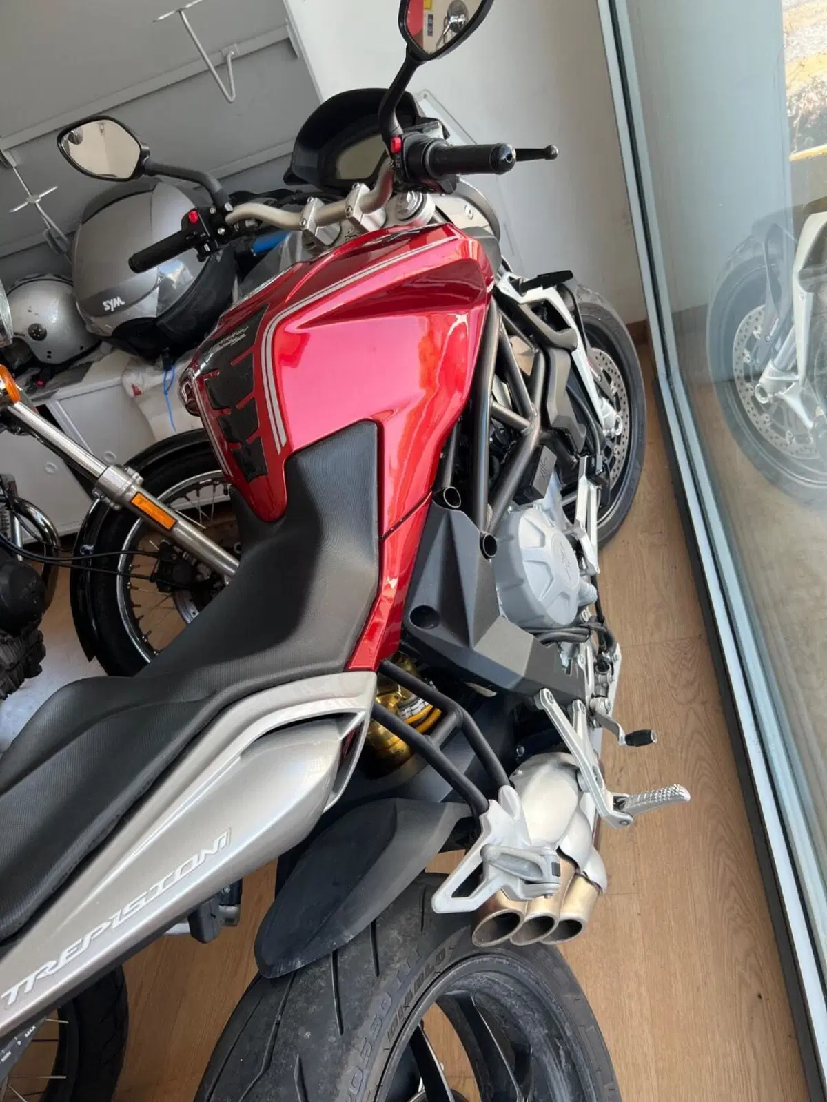 MV Agusta Brutale 800 (2012 - 15) (2)