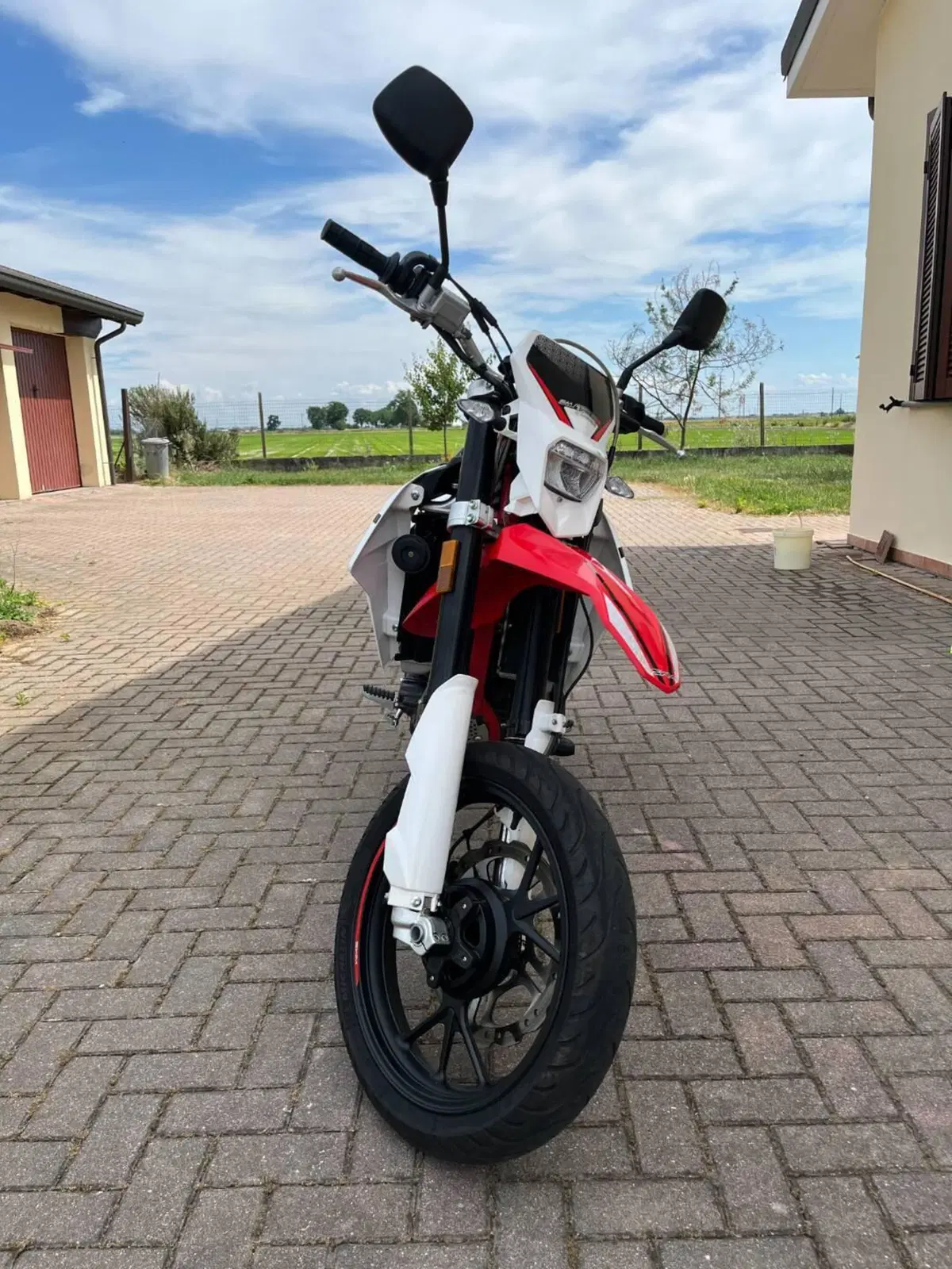 Swm SM 125 R (2022 - 24) (3)