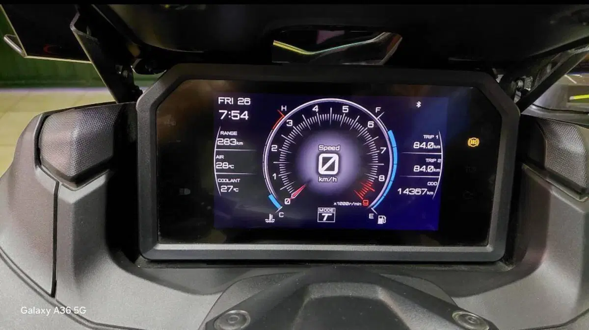 Yamaha T-Max 560 (2022 - 24) (2)