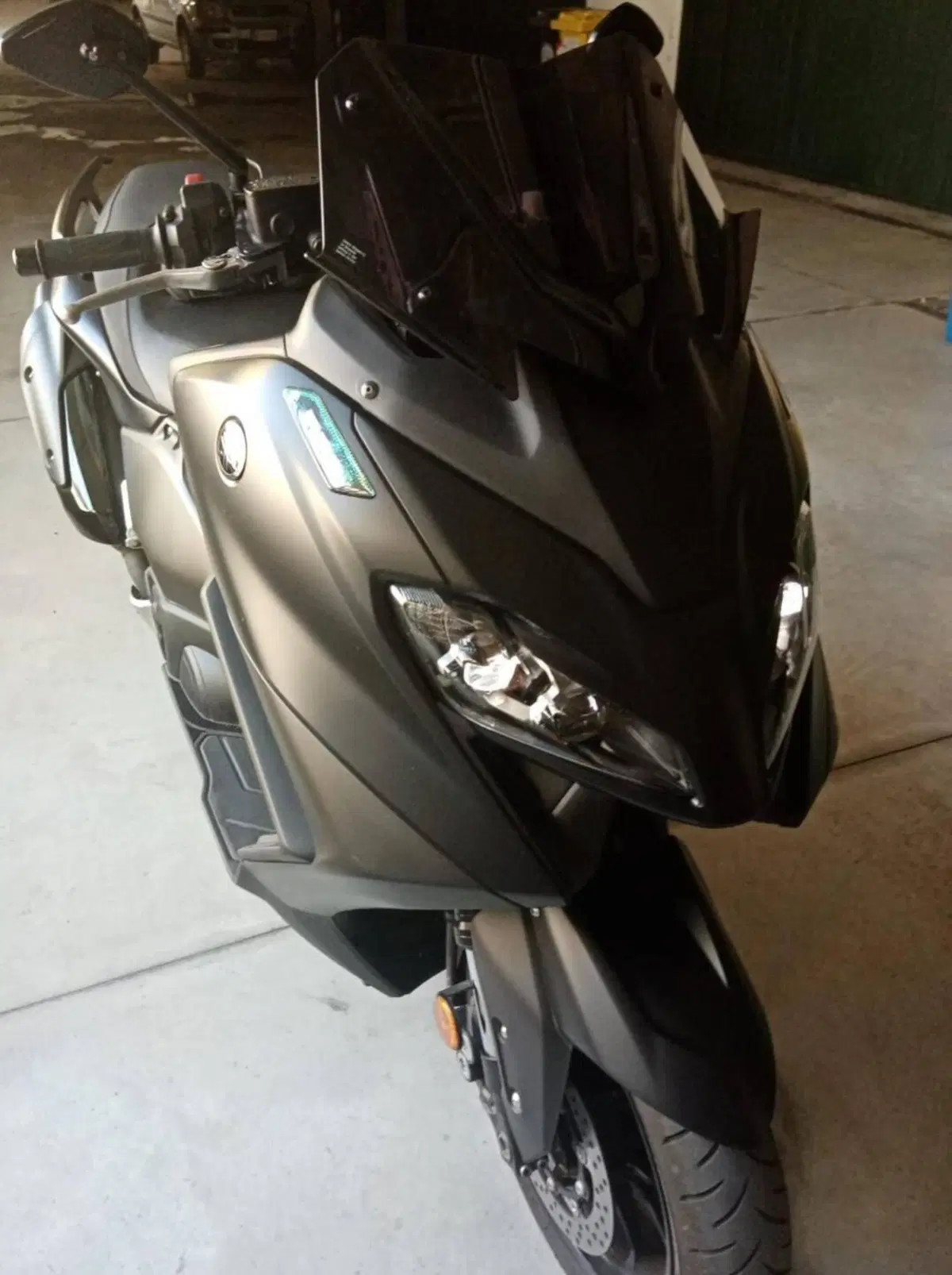 Yamaha T-Max 560 (2022 - 24) (4)