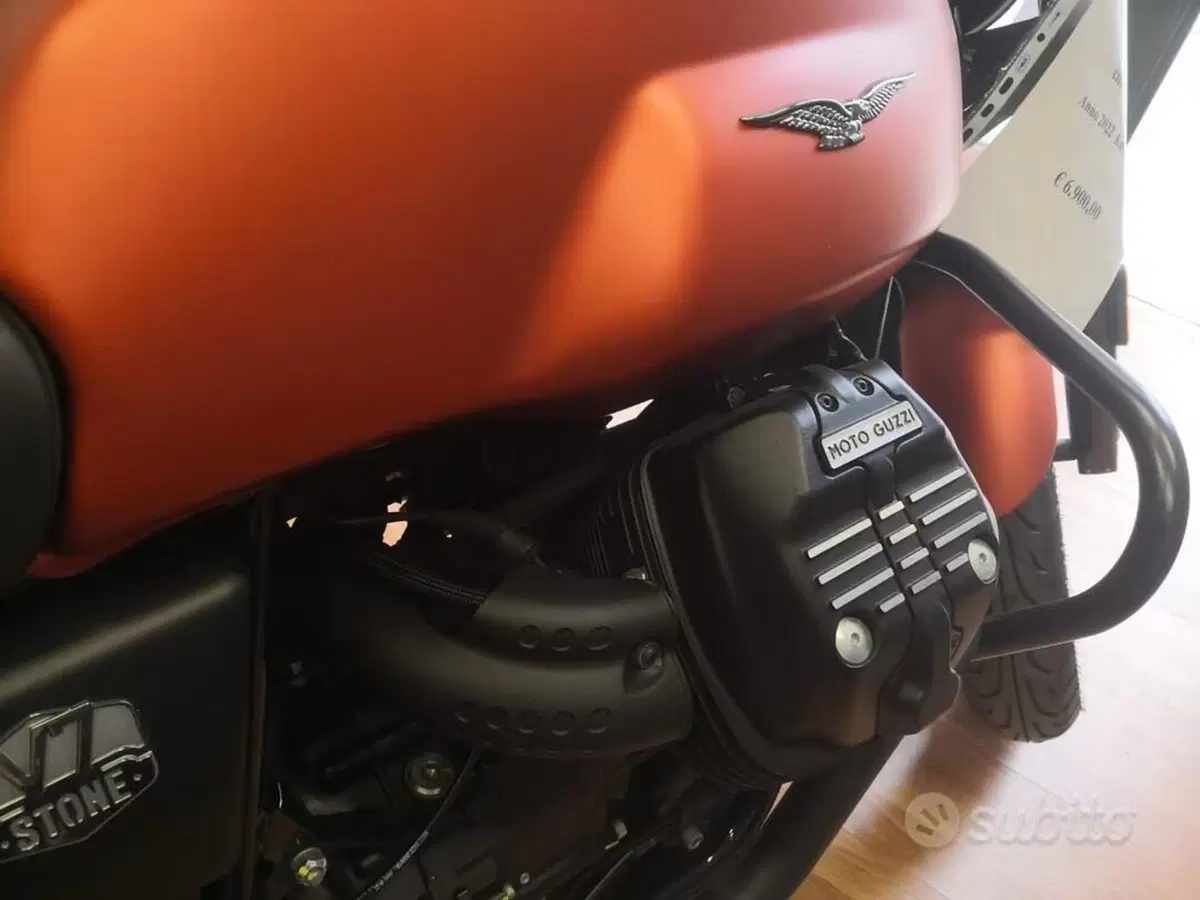 Moto Guzzi V7 850 Stone Special Abs (2021) (11)