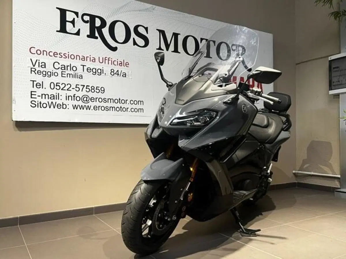 Yamaha T-Max 560 Tech Max (2022 - 24) (4)