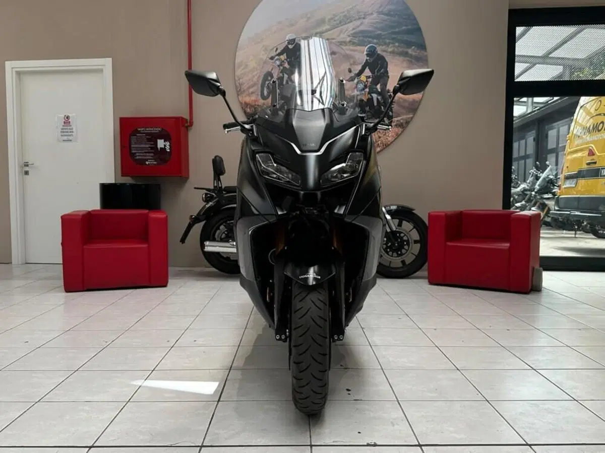 Yamaha T-Max 560 Tech Max (2022 - 24) (2)