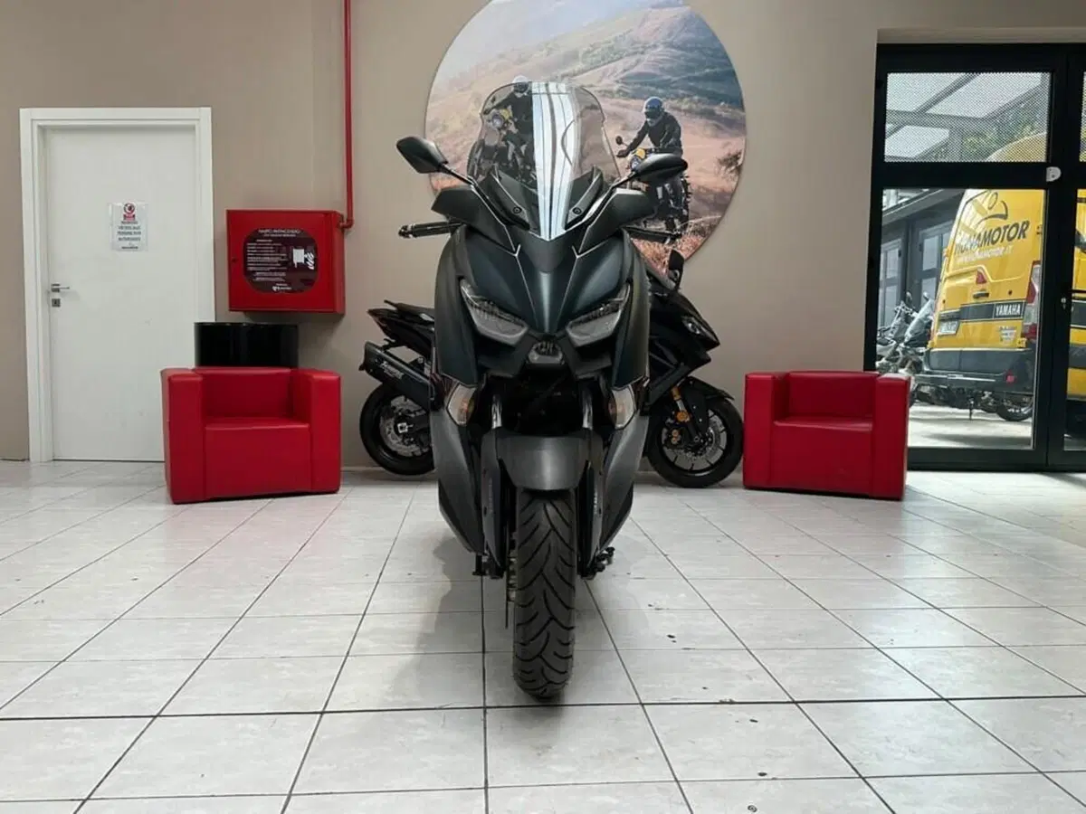 Yamaha X-Max 300 Tech Max (2021 - 24) (2)