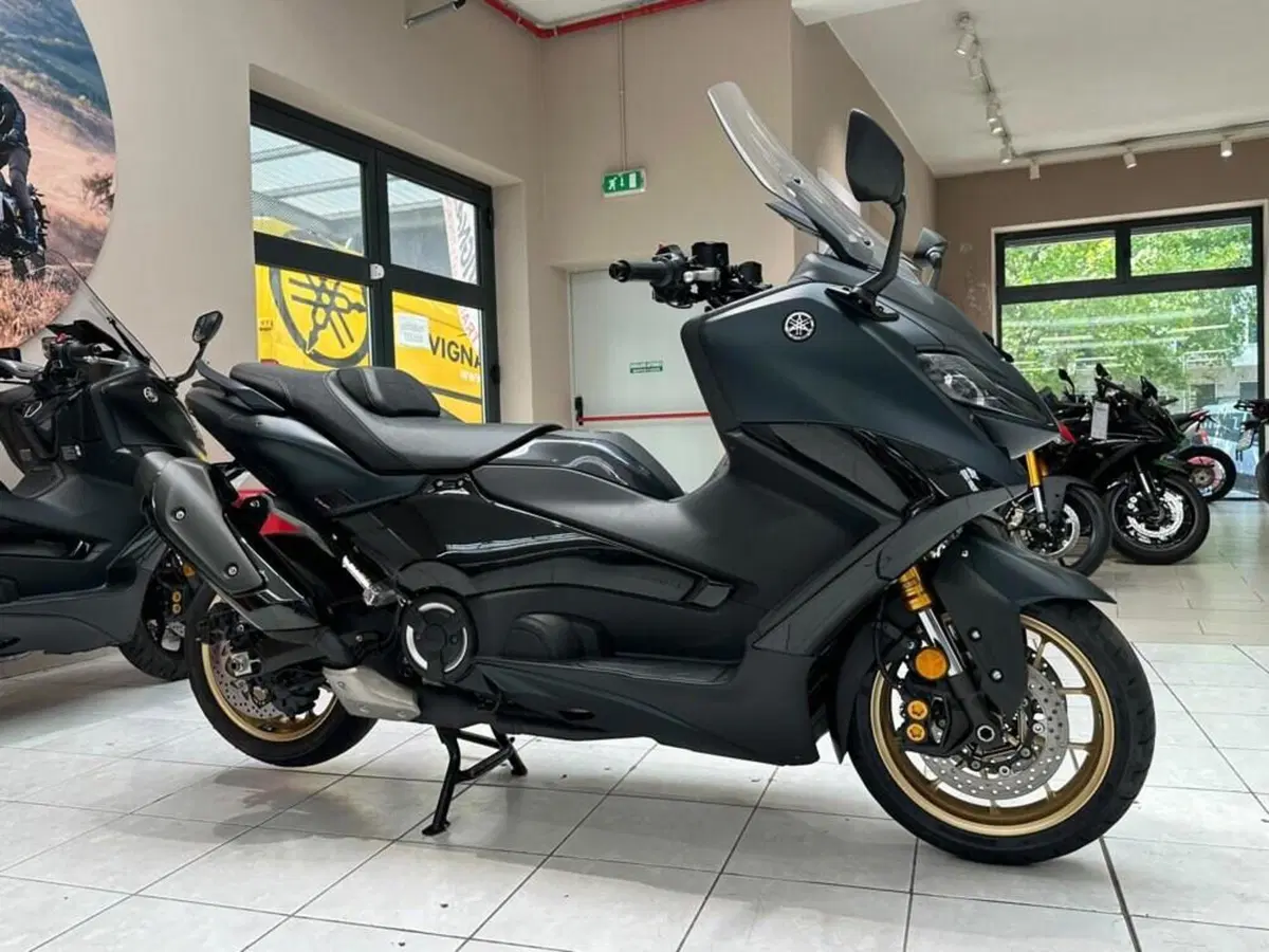 Yamaha T-Max 560 Tech Max (2022 - 24)