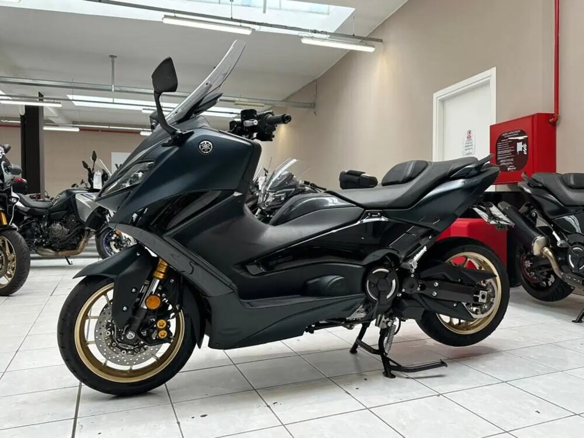 Yamaha T-Max 560 Tech Max (2022 - 24) (3)