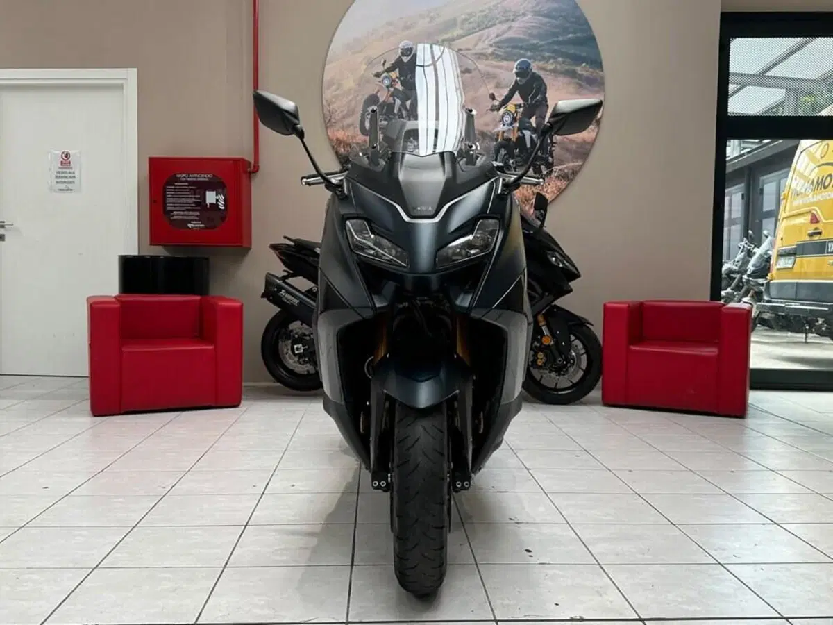 Yamaha T-Max 560 Tech Max (2022 - 24) (2)