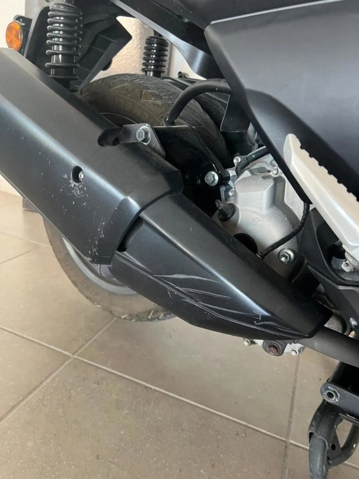 Yamaha X-Max 300 (2021 - 24) (3)