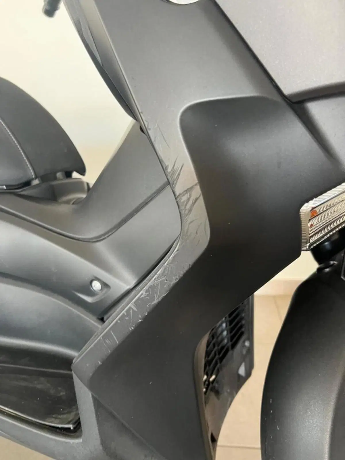 Yamaha X-Max 300 (2021 - 24) (4)