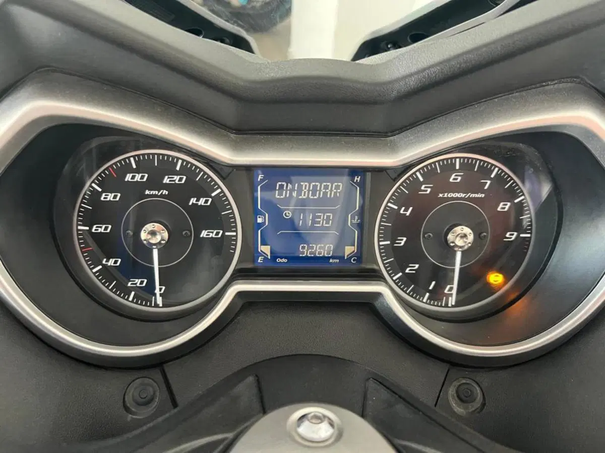Yamaha X-Max 300 (2021 - 24) (6)