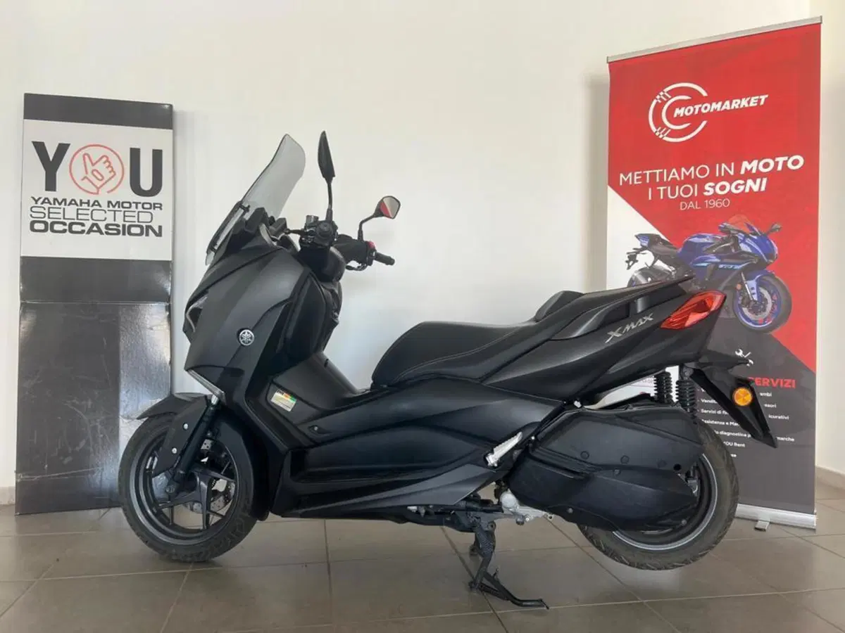 Yamaha X-Max 300 (2021 - 24) (8)