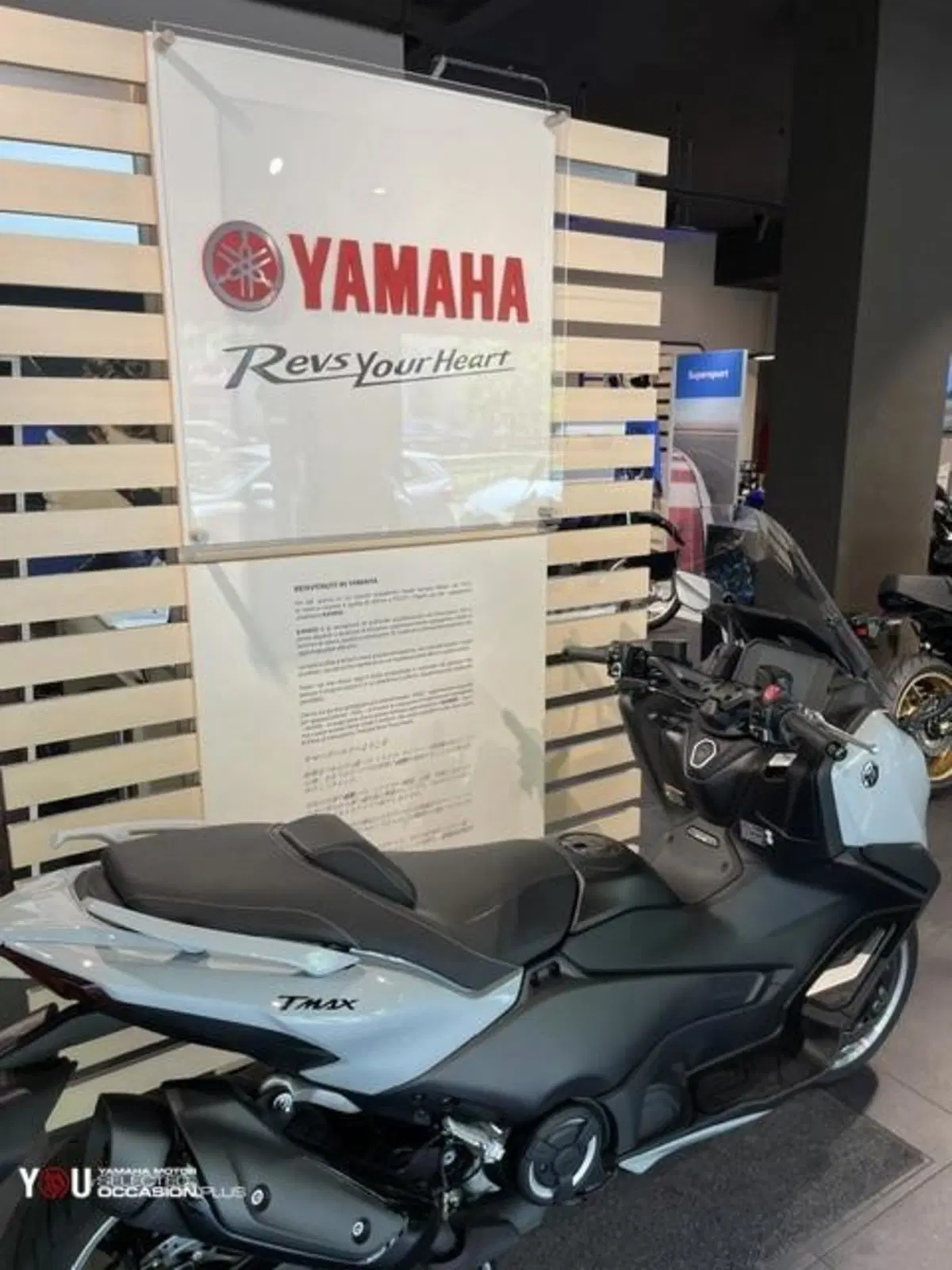 Yamaha T-Max 560 Tech Max (2025 - 26) (8)