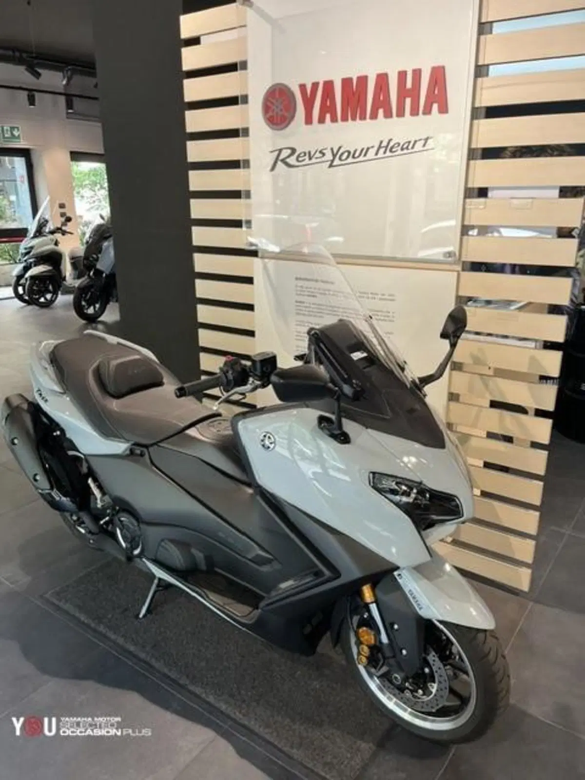 Yamaha T-Max 560 Tech Max (2025 - 26) (6)