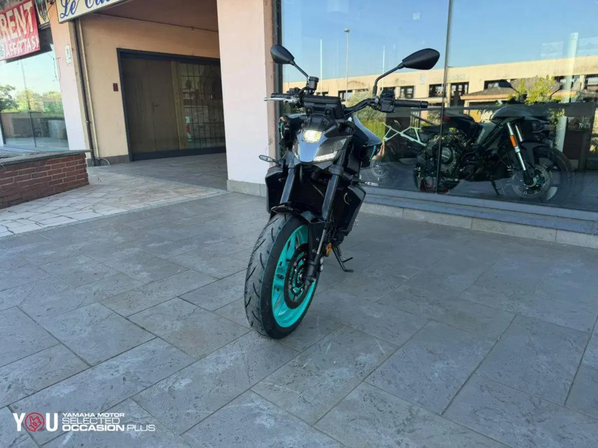 Yamaha MT-09 Y-AMT (2024 - 26) (2)