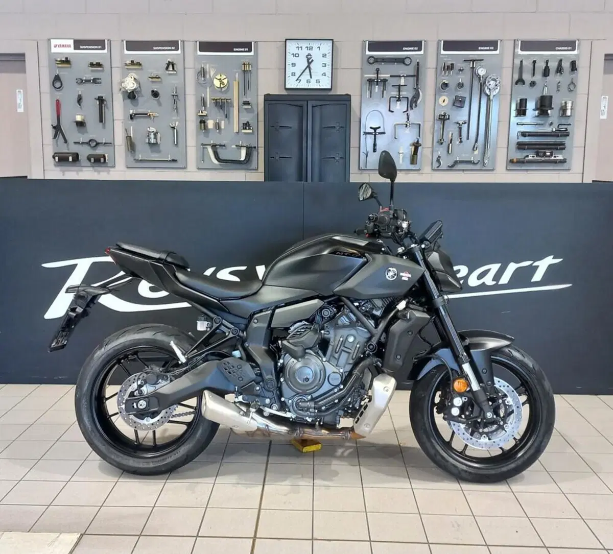 Yamaha MT-07 Y-AMT (2025 - 26)
