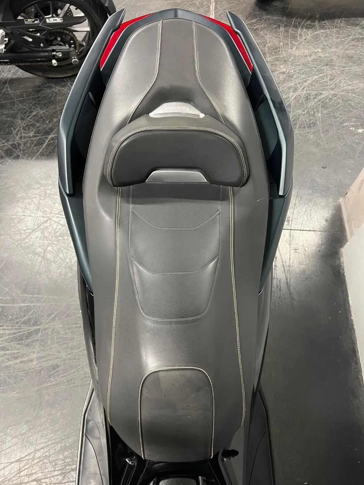 Yamaha X-Max 300 Tech Max (2021 - 24) (7)