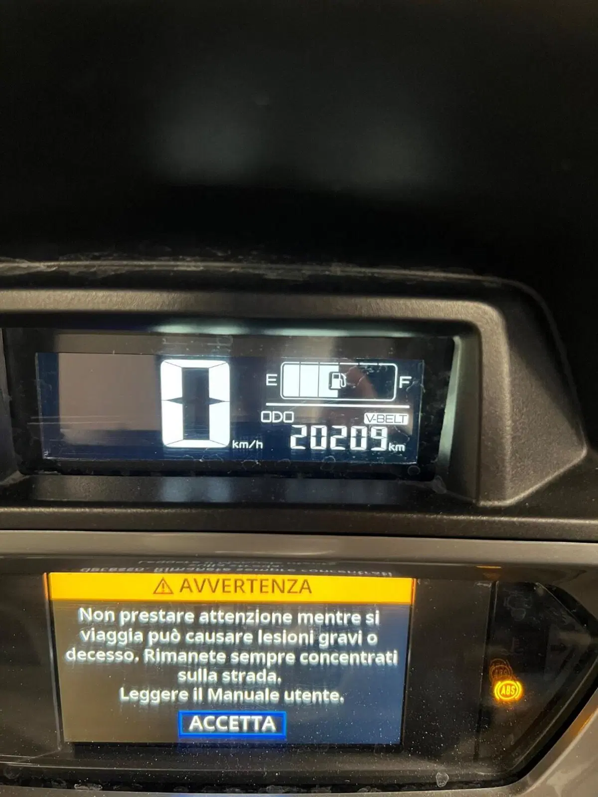 Yamaha X-Max 300 Tech Max (2021 - 24) (9)