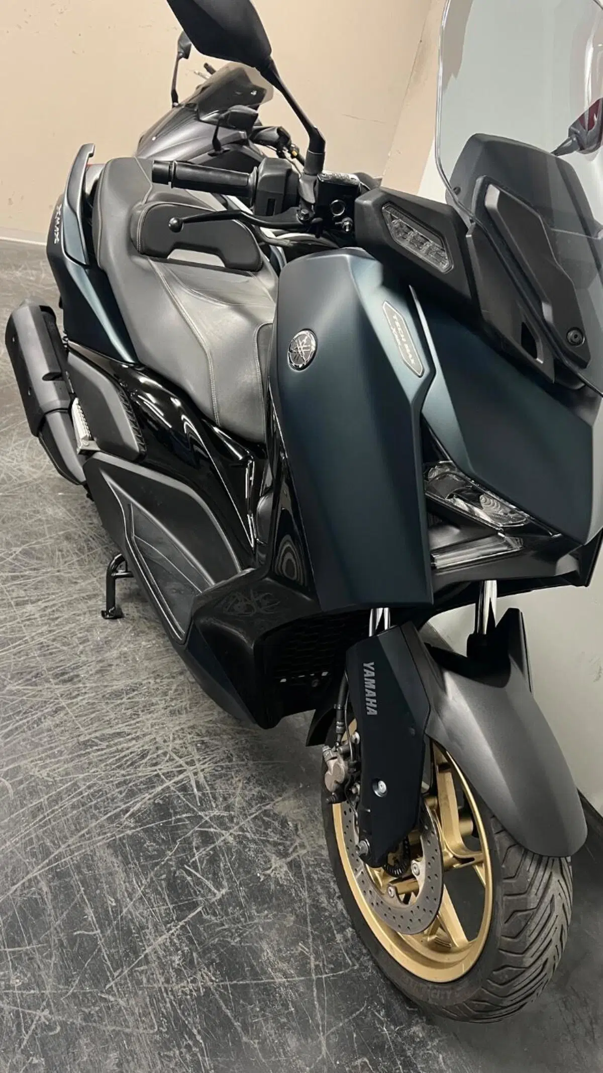 Yamaha X-Max 300 Tech Max (2021 - 24) (10)