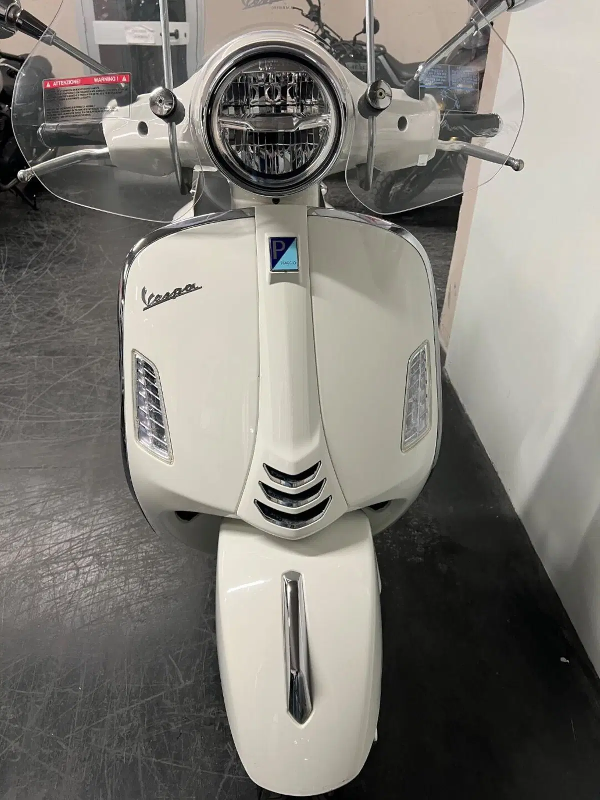 Vespa GTS 300 (2023 - 24) (3)