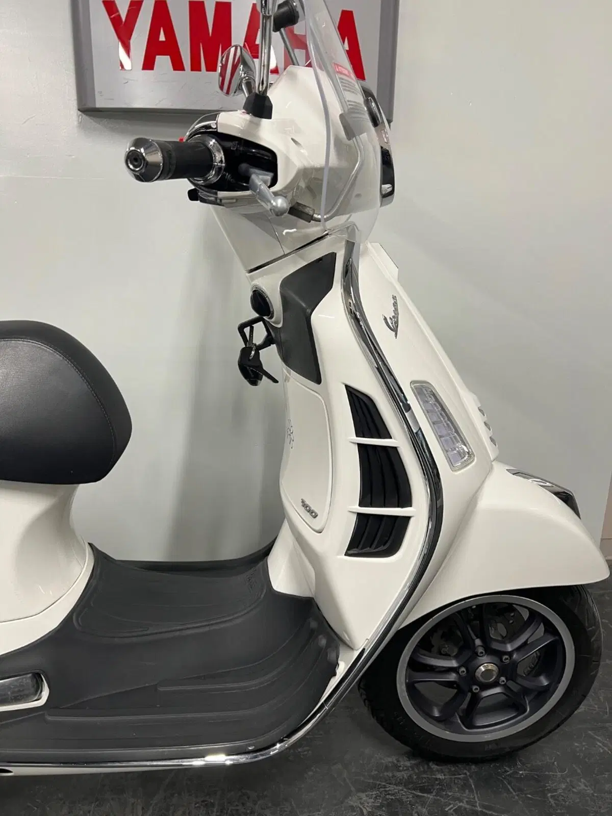 Vespa GTS 300 (2023 - 24) (6)