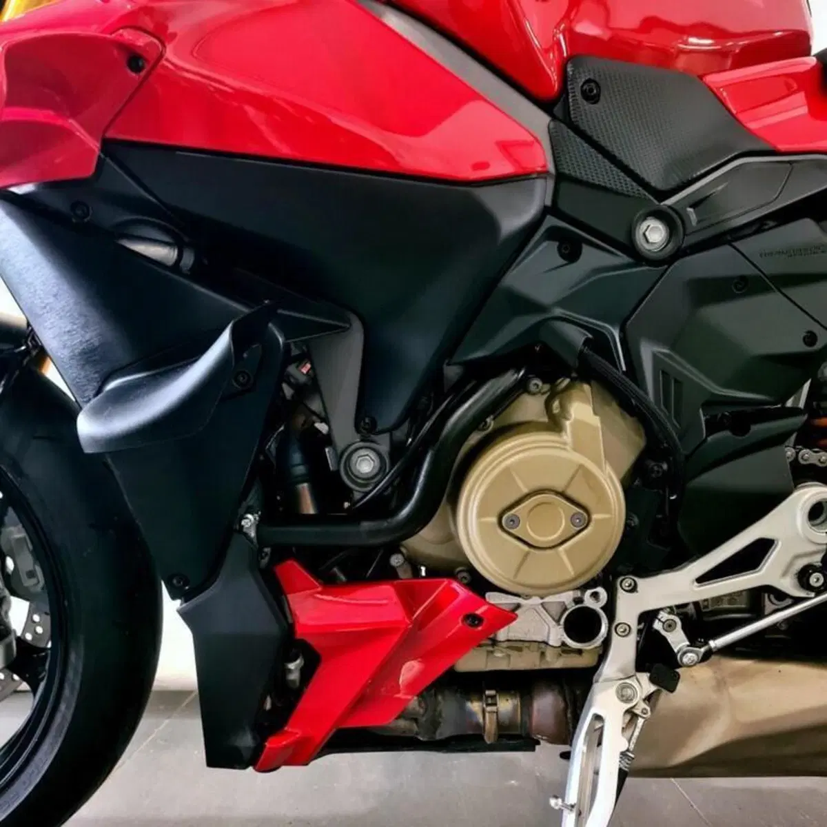 Ducati Streetfighter V4 1100 S (2021 - 22) (11)
