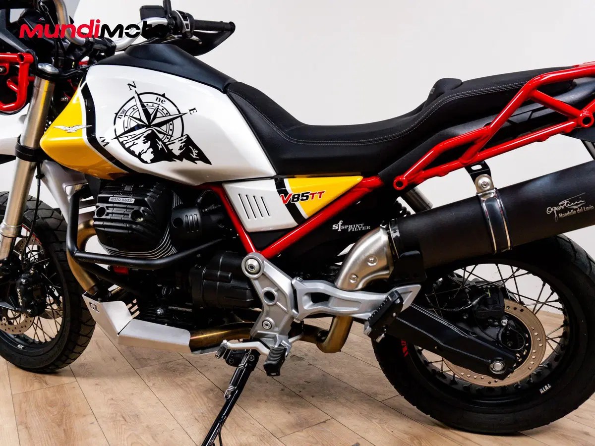 Moto Guzzi V85 TT Evocative Graphics (2019 - 20) (10)