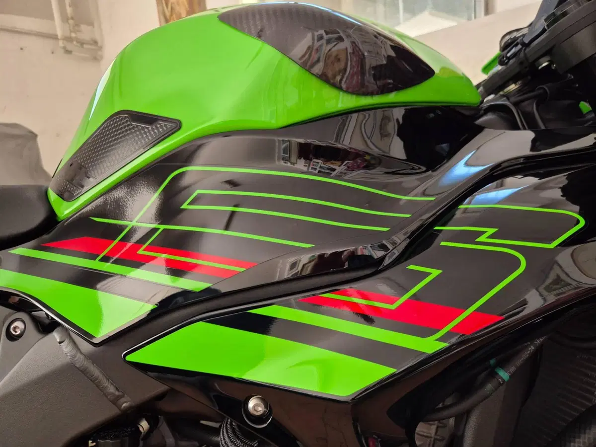 Kawasaki Ninja 636 ZX-6R Performance (2025 - 26) (2)