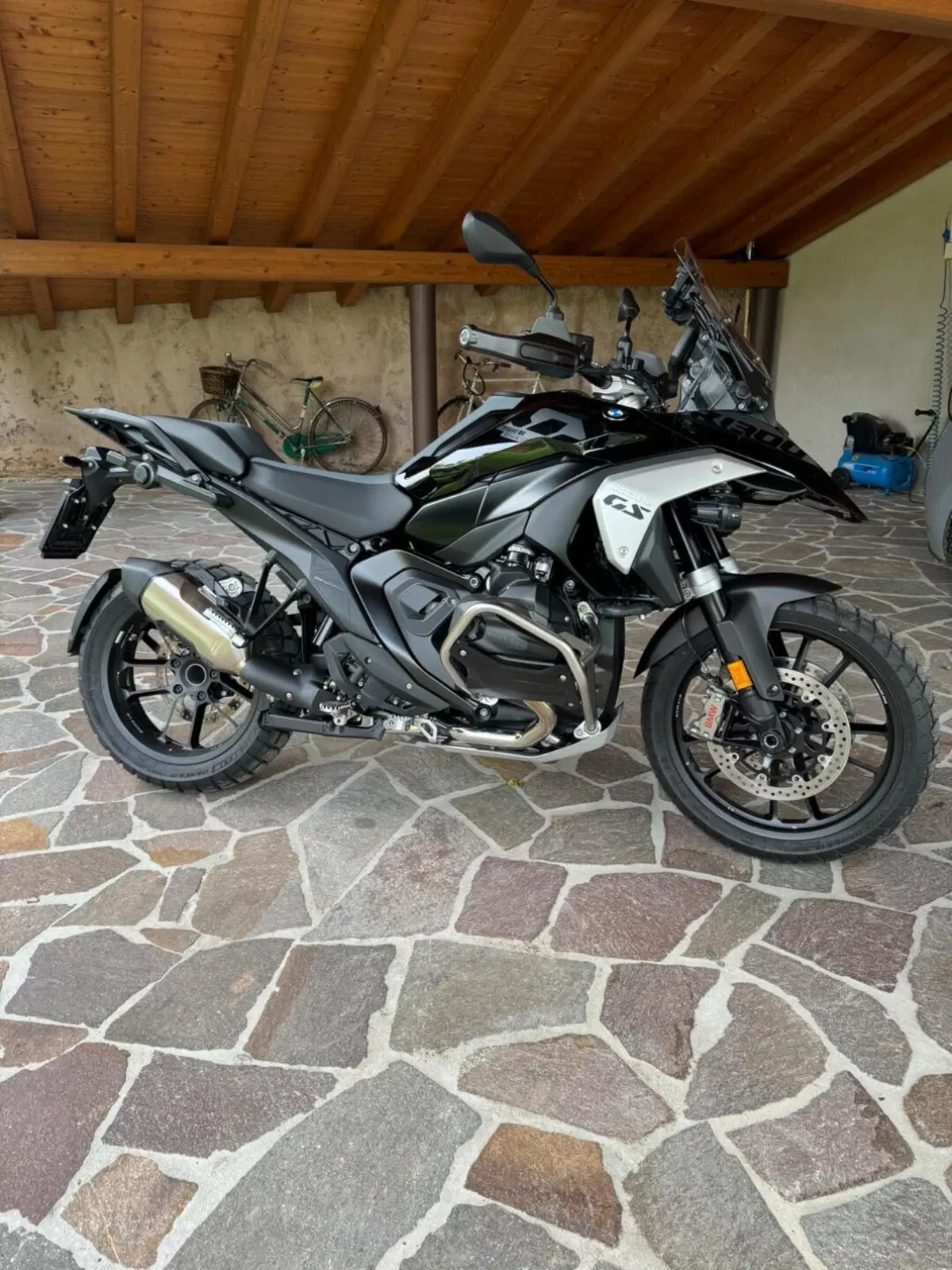 Bmw R 1300 GS Triple Black (2023 - 26) (3)