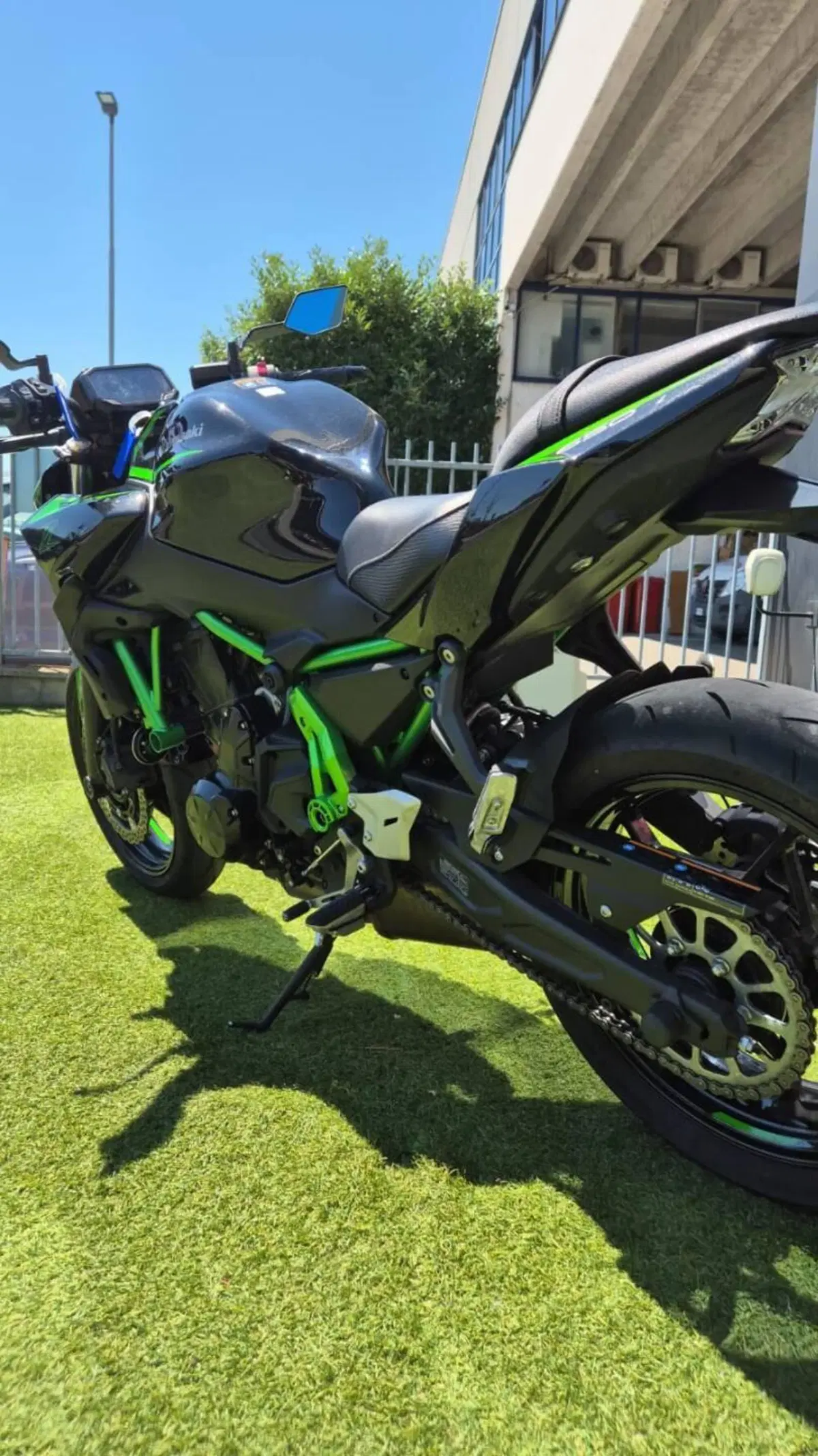 Kawasaki Z 650 (2025 - 26) (2)