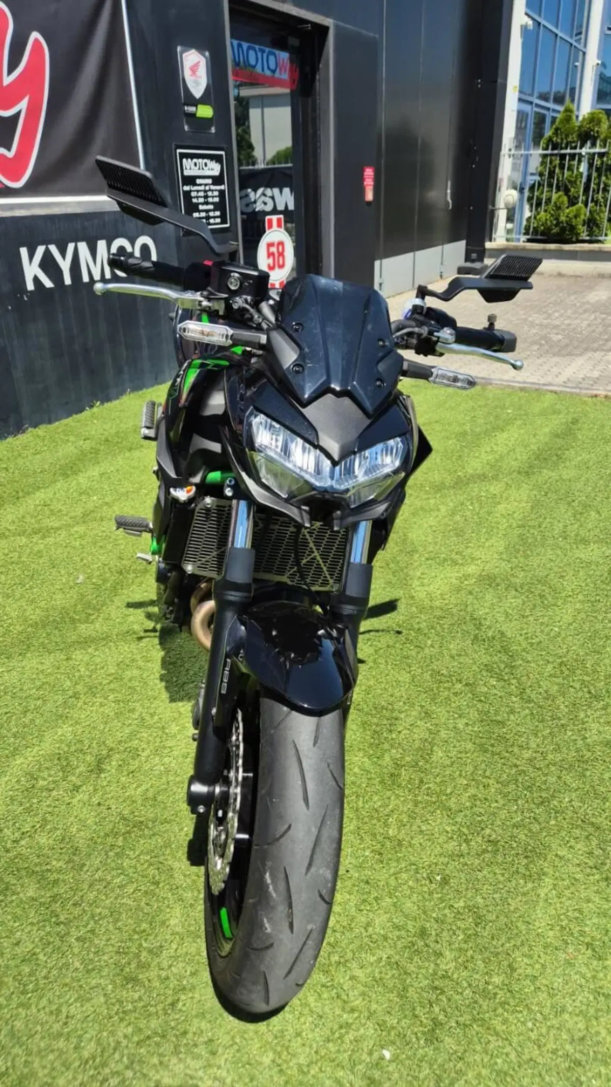 Kawasaki Z 650 (2025 - 26) (7)
