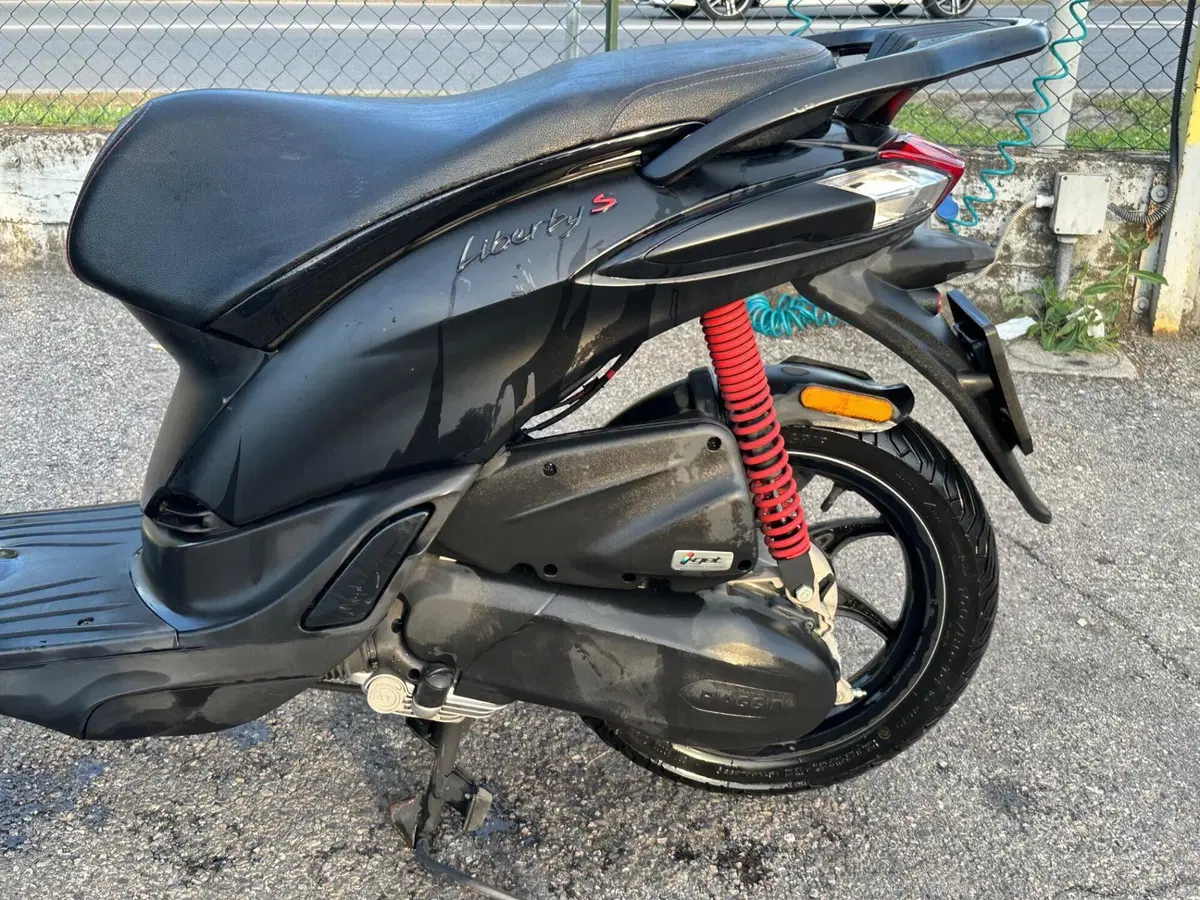 Piaggio Liberty S 50 4T (2020) (10)