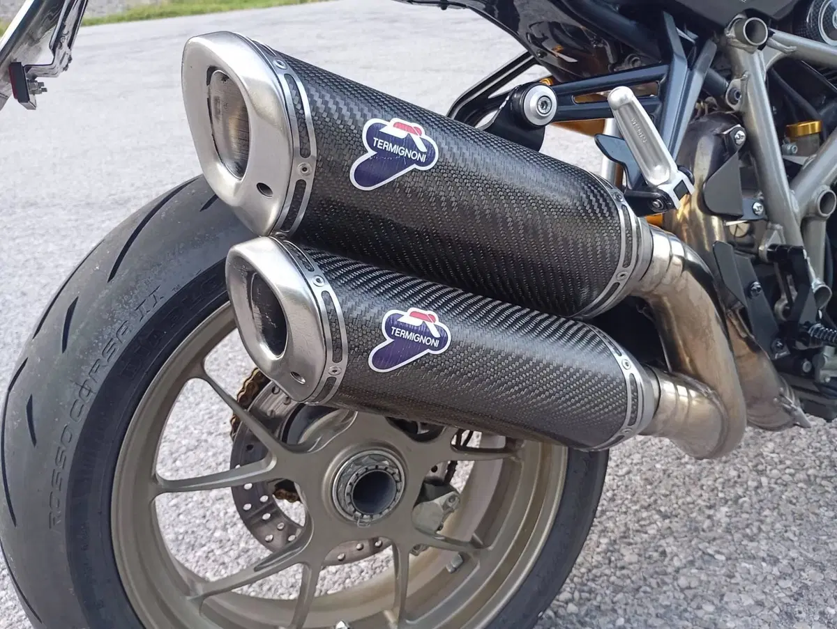 Ducati Streetfighter S (2009 - 14) (8)