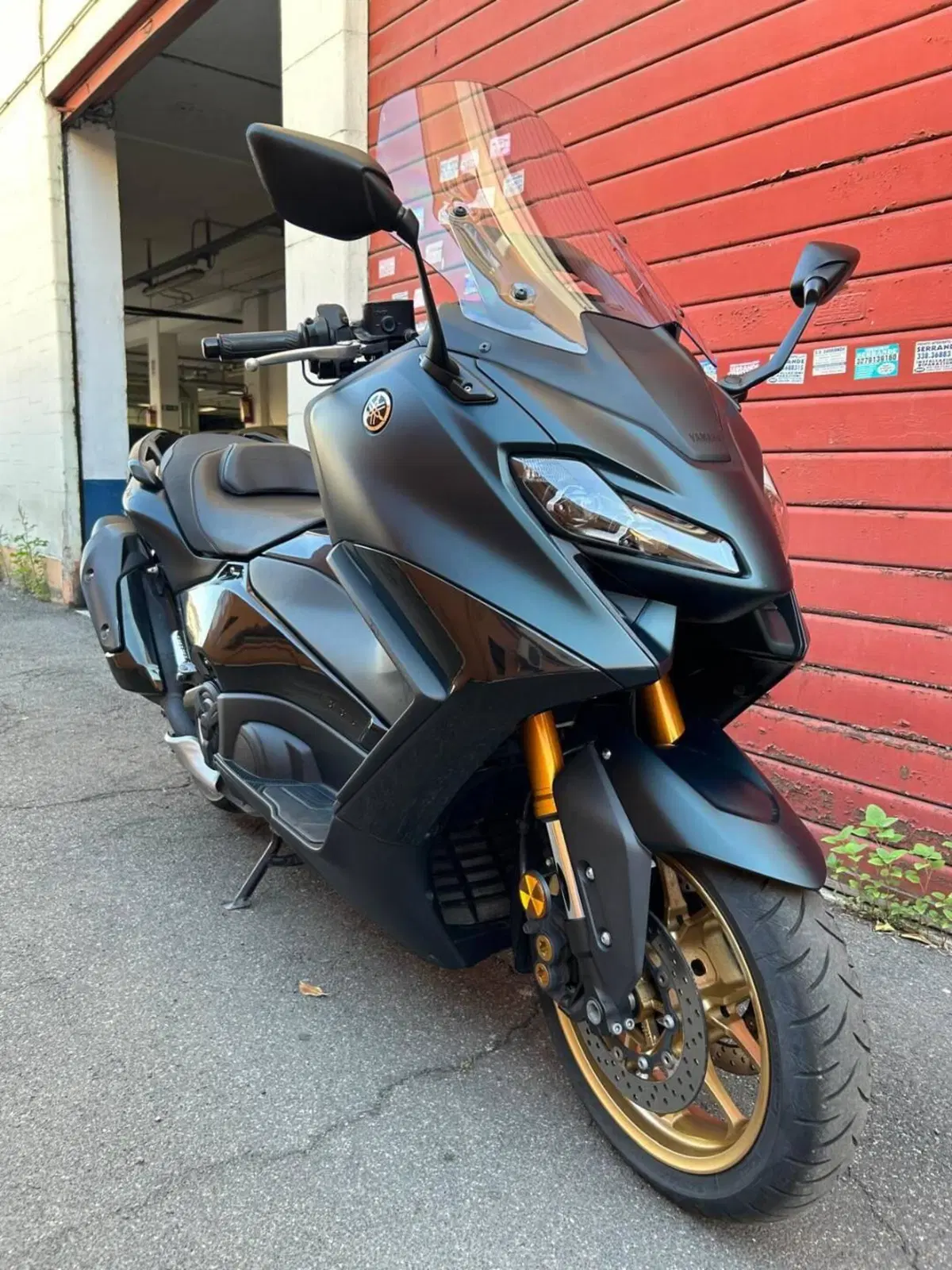 Yamaha T-Max 560 Tech Max (2022 - 24) (3)