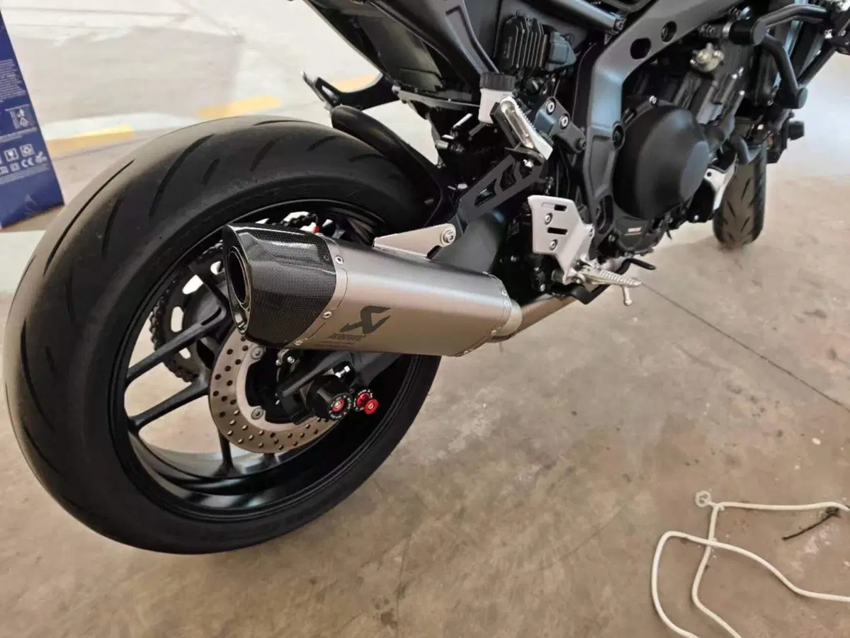 Yamaha MT-09 (2021 - 23) (5)