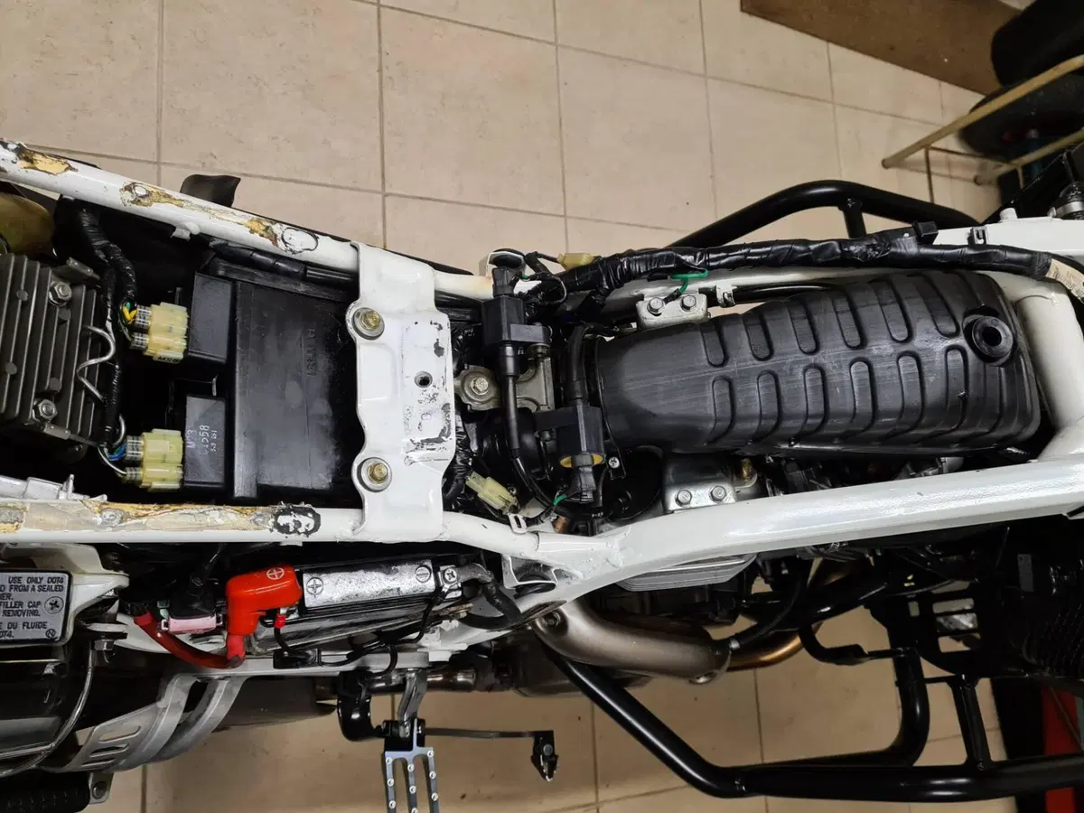 Honda Africa Twin RD03  (2)