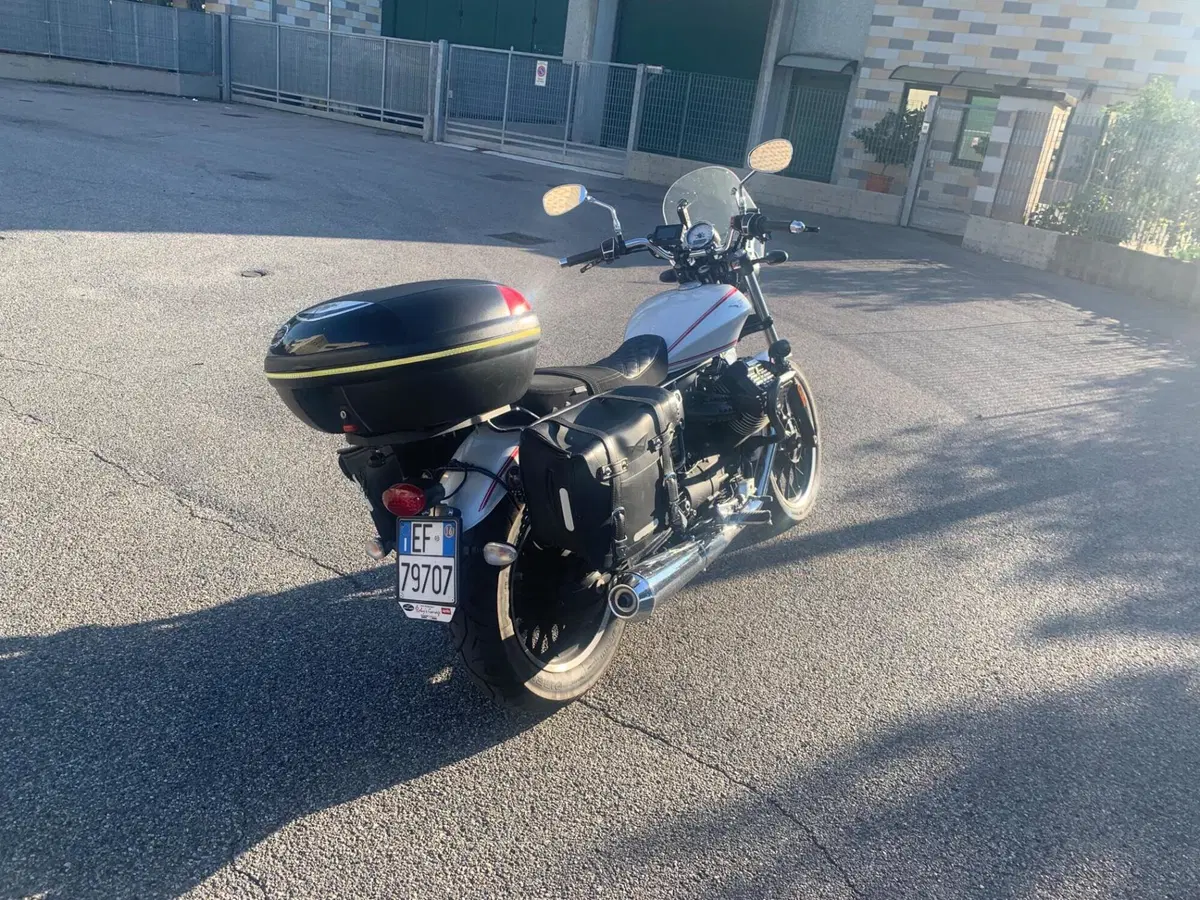 Moto Guzzi V9 Roamer (2016 - 18) (16)