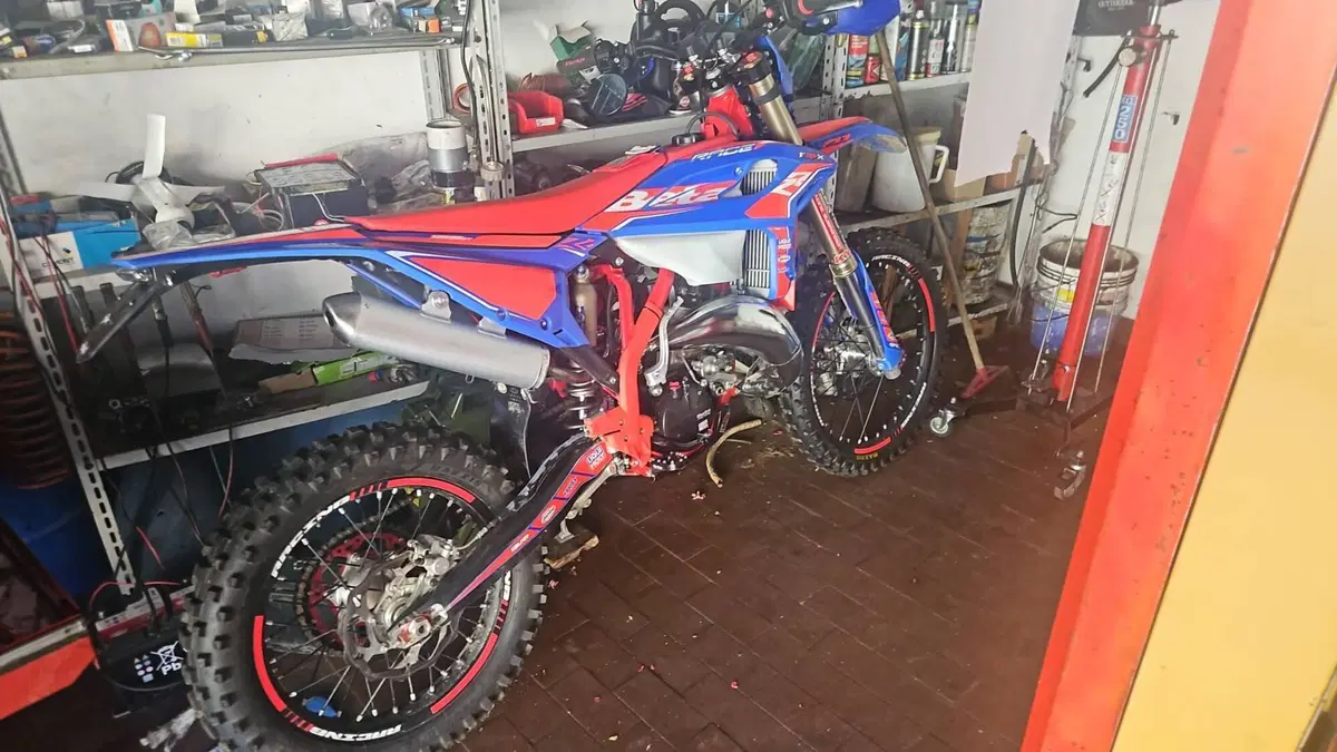 Betamotor RR 125 2T Enduro Race (2026) (4)