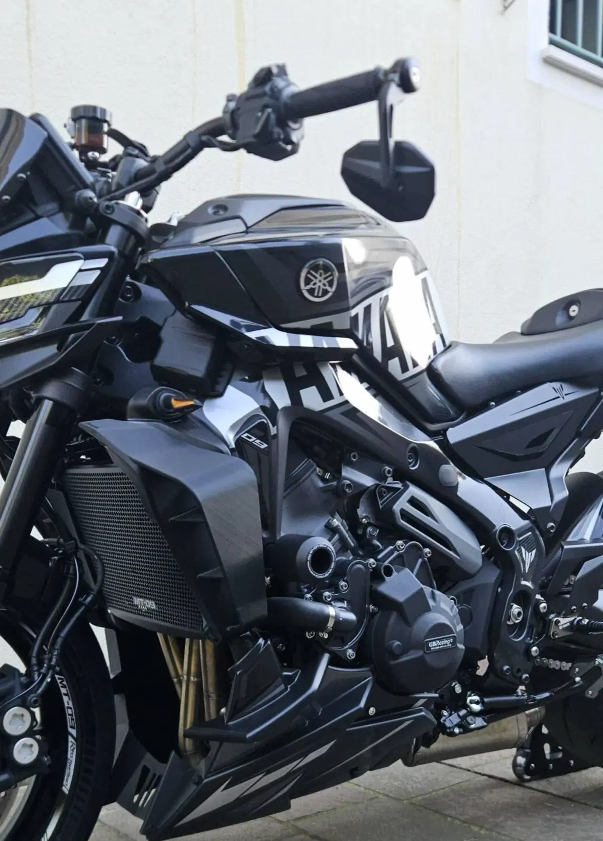 Yamaha MT-09 Y-AMT (2024 - 26) (2)
