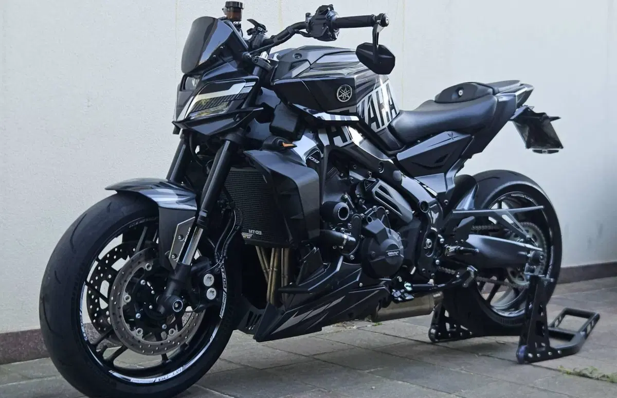Yamaha MT-09 Y-AMT (2024 - 26) (4)
