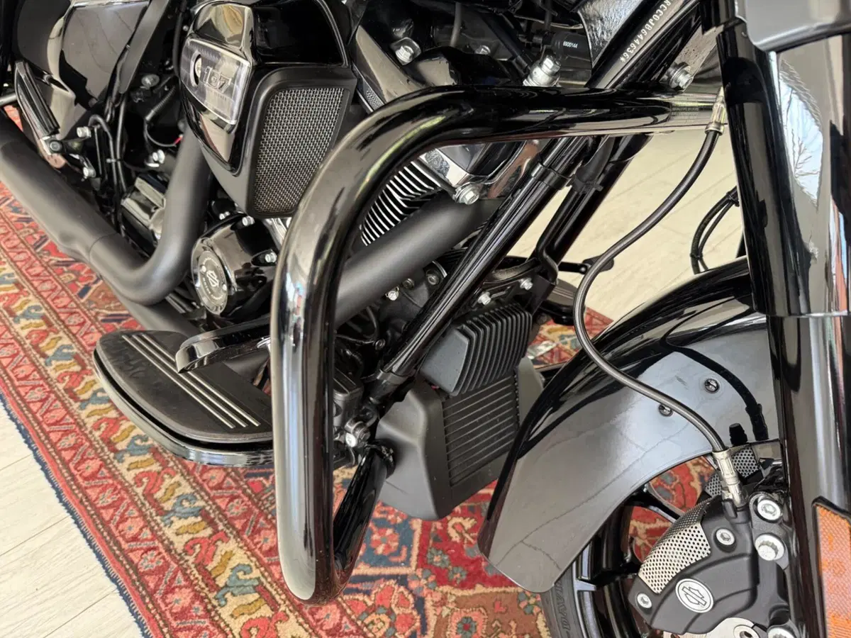 Harley-Davidson 107 Street Glide Special (2017 - 19) - FLHXS (12)