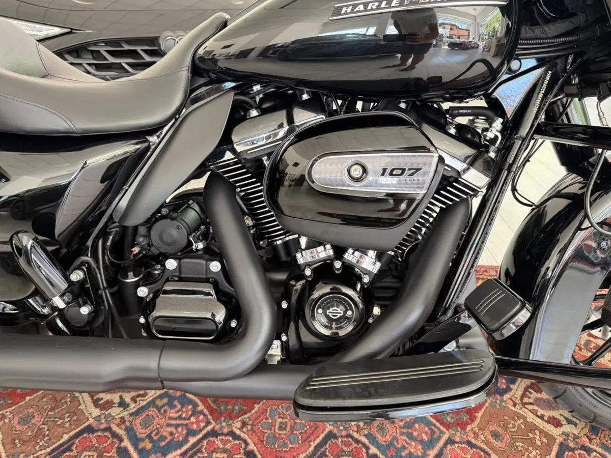 Harley-Davidson 107 Street Glide Special (2017 - 19) - FLHXS (6)