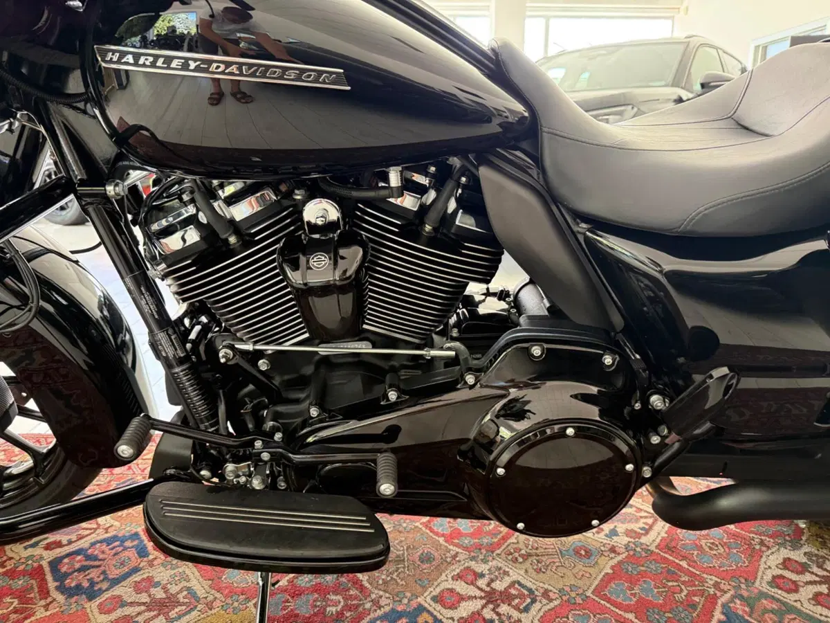 Harley-Davidson 107 Street Glide Special (2017 - 19) - FLHXS (7)