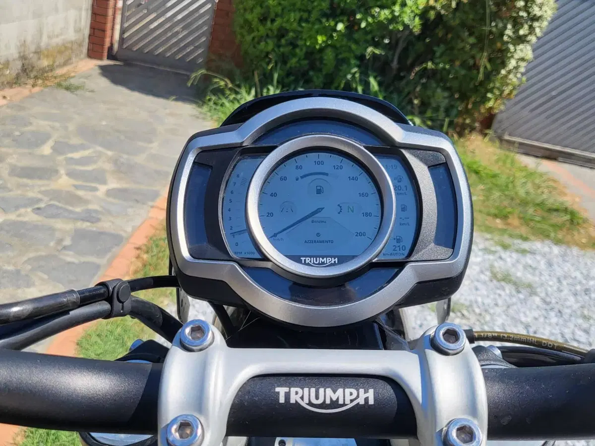 Triumph Scrambler 1200 XC (2021 - 23) (6)