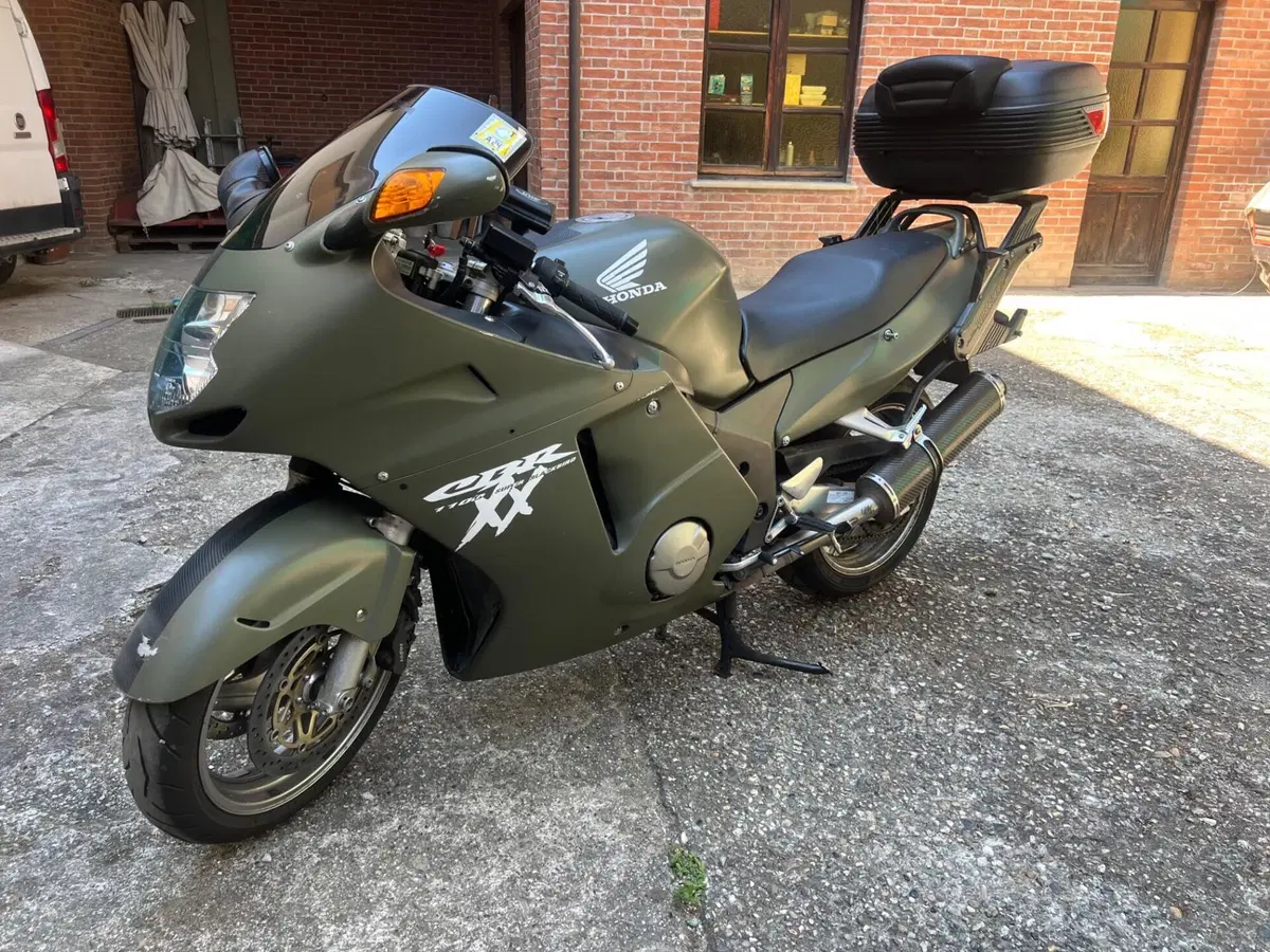 Honda CBR 1100 XX  (2001 - 06)