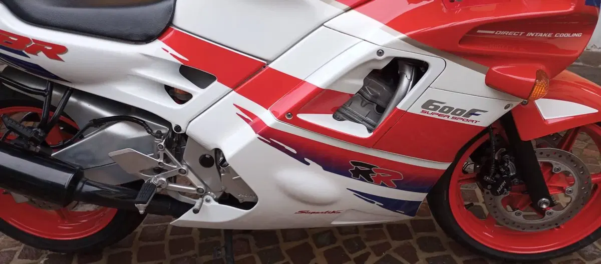 Honda CBR 600 F (4)