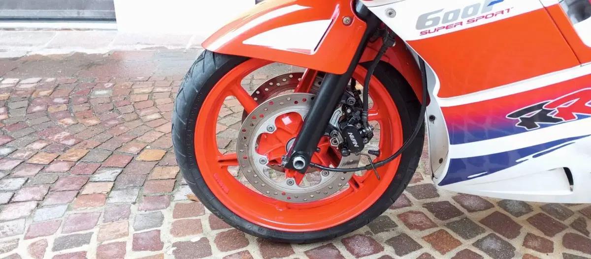 Honda CBR 600 F (6)
