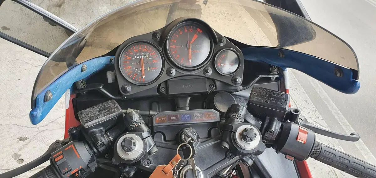 Honda VF 1000 R (6)